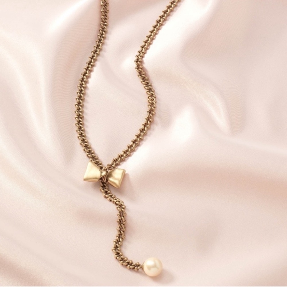 Stella & Dot | Necklace | The Lady Bow-Lo